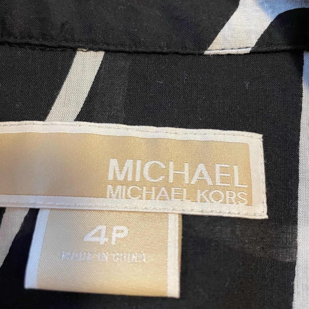 Michael Michael Kors Black and White Print Button Down Top Size 4P - Picture 5 of 11